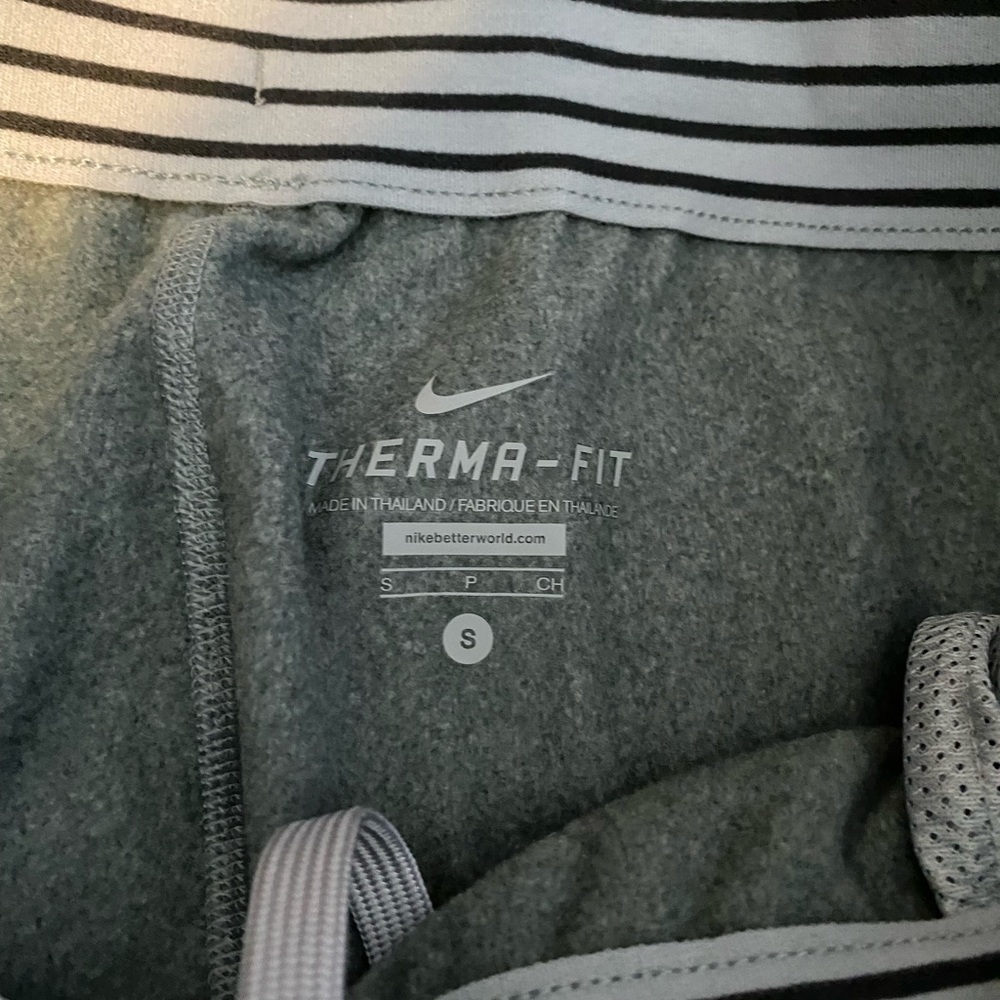 Womens Size small sweatpants Nike